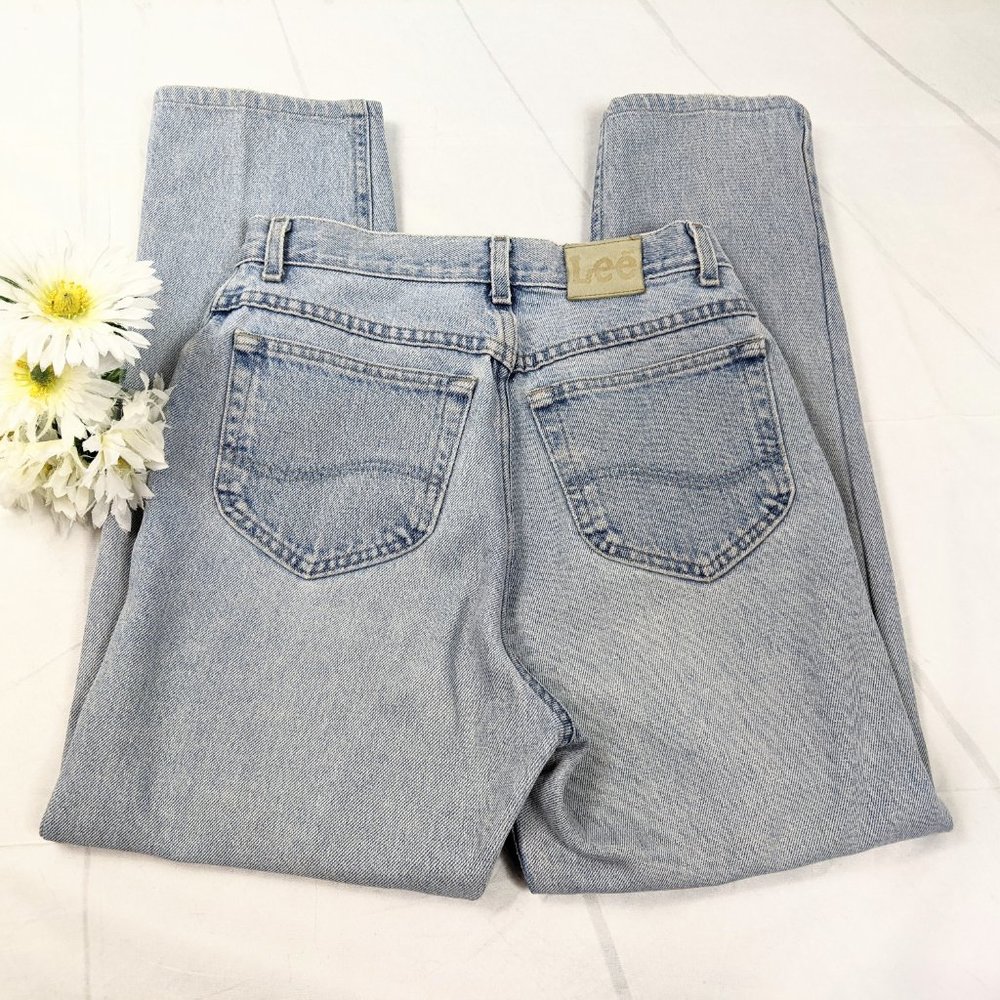 Lee 80s-90s Light Wash Slightly Distressed Jeans - Picture 7 of 8